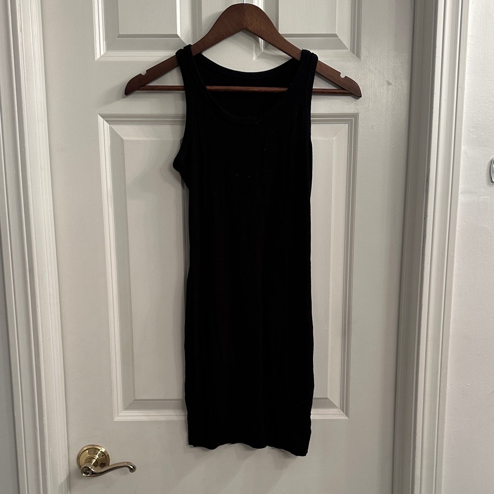 Elegant Black Sleeveless Dress